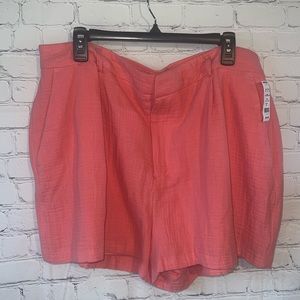 1X Nine West gauze plus size shorts. New with tags. Elastic waist on back